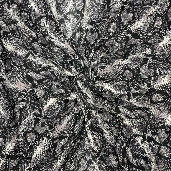 VELVET By Graham & Spencer Snakeskin V Neck Knot Front Blouse Sz Small - Picture 4 of 5